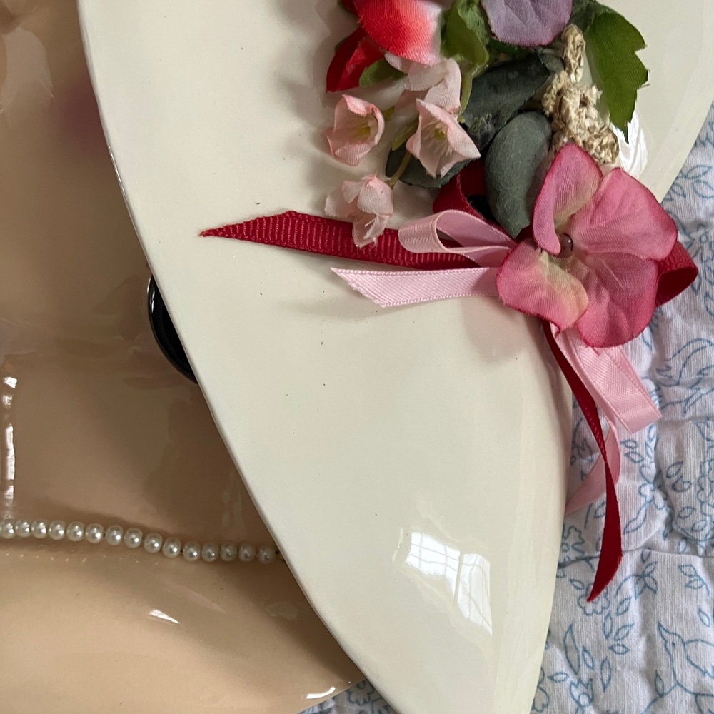 Vintage 11” lady head with hat flowers and necklace ceramic 3D wall art EUC - Picture 7 of 10